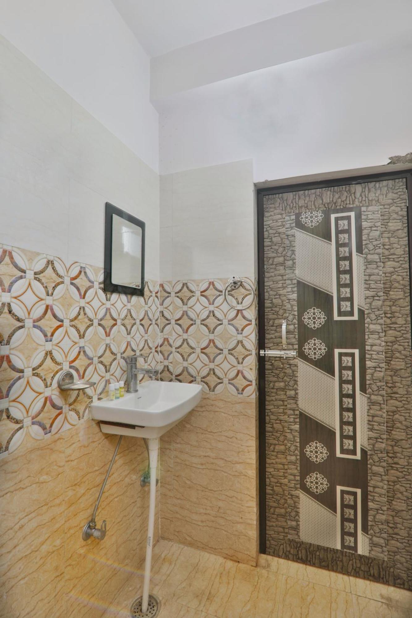 Divine Glory Hotel Лакхнау Екстер'єр фото